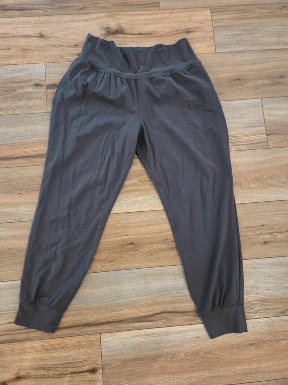 Athleta Charcoal Salutation Jogger